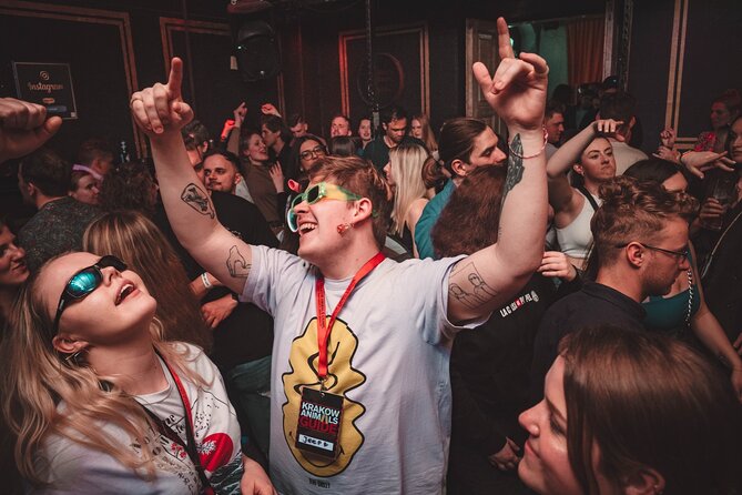 1 Hour of Open Bar Pub Crawl + Karaoke + VIP Entry to Best Clubs - Key Highlights You’ll Feel Right Away
