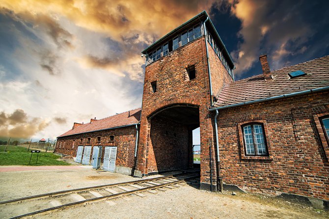 Auschwitz Birkenau and Wieliczka Salt Mine Guided Full Day Tour - Why this combo works in Krakow