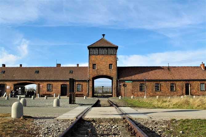 Auschwitz-Birkenau Guided Tour by Private Transport from Krakow - Krakow Pickup and the One-Hour Ride Out to the Camps
