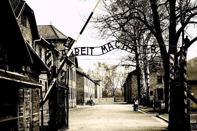Auschwitz-Birkenau guided tour & skip the line Tickets & Transfer - Walking time and pace: plan for the body part, not just the emotions