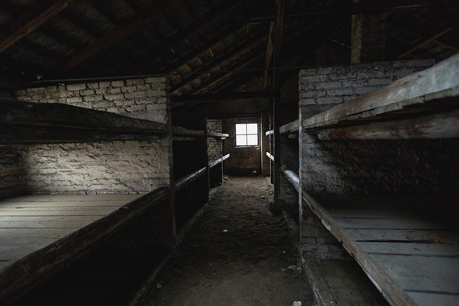 Auschwitz-Birkenau & Wieliczka in one day (Guided tour) - Service and guiding style: what you can expect from the people running it