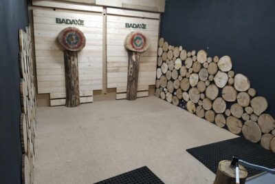 Axe Throwing In Bad Axe Krakow - Safety First: What the Coaches Teach You on the Lanes