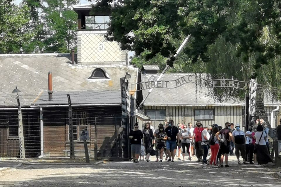 From Krakow: Auschwitz-Birkenau Camp Complex Guided Day Trip - The guide and language: Italian tour + optional audio