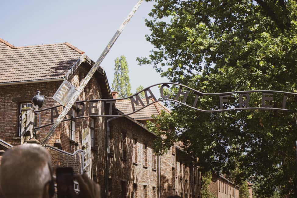 From Krakow: Auschwitz-Birkenau Guided Tour & Pickup - Key things that make this tour work
