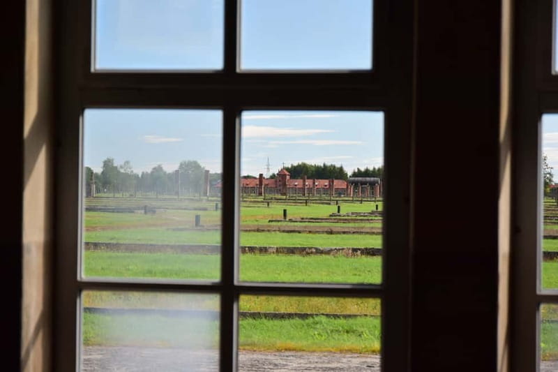 From Krakow: Auschwitz-Birkenau Tour with Transportation - Timing, Queues, and What to Pack for a Long Day