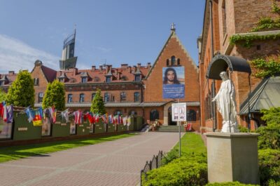 From Krakow: Wadowice & Sanctuary of Divine Mercy Tour - Lagiewniki: the Divine Mercy Sanctuary walk-and-pause time