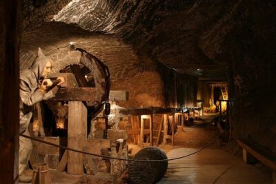 From Kraków: Wieliczka Salt Mine Guided Tour with Transport - The 800-step descent: what the walk is really like