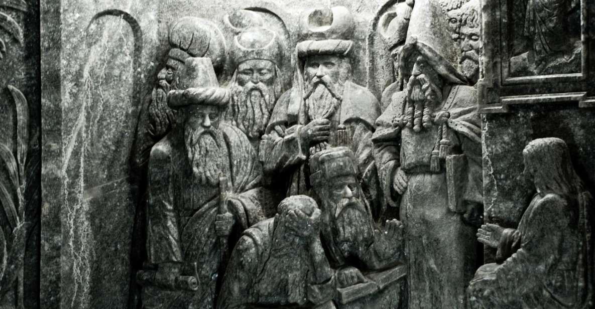 From Krakow: Wieliczka Salt Mine Half-Day Guided Tour - Salt lakes, timber supports, and the working-mining vibe