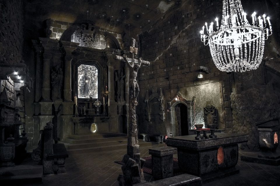 From Krakow: Wieliczka Salt Mine Tour with Hotel Pickup - Meeting your guide: why English narration changes everything