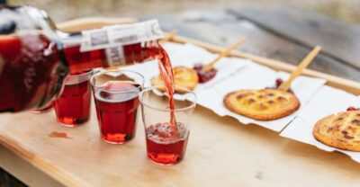 From Krakow: Zakopane Day Tour with Tasting & Funicular Ride - Chochołów’s old wooden houses and why the stop matters