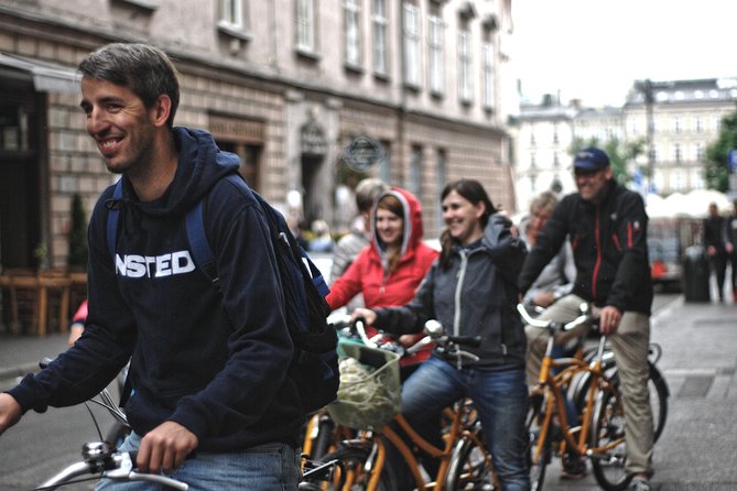Highlights of Krakow Bike Tour - Small group - Old Town core: Rynek Główny and the Planty Park loop