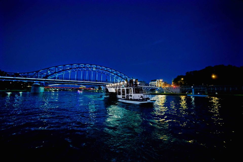 Krakow: 1-Hour Evening Vistula River Cruise - Choosing upstairs vs downstairs: warmth, visibility, and photo angles