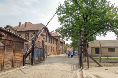 Krakow: Auschwitz and Wieliczka Salt Mine Combo Tour - Getting to Auschwitz-Birkenau: the 65 km ride and what you’ll see