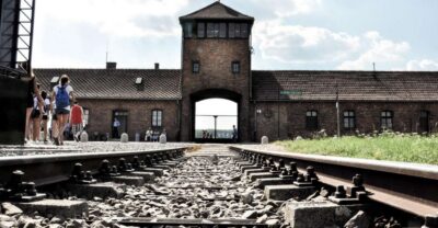 Krakow: Auschwitz-Birkenau Guided Tour Pickup/Lunch Options - Krakow Pickup and Round-Trip Ride Times You Should Plan For