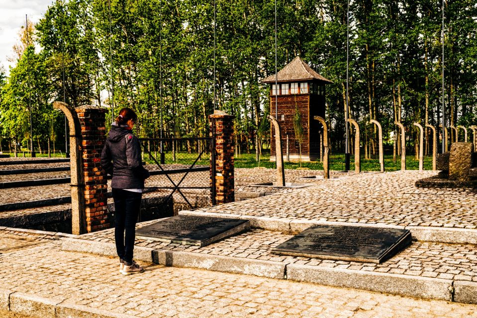Krakow: Auschwitz-Birkenau Live Guided Tour & Hotel Pickup - Auschwitz-Birkenau from Kraków: the value of an organized, guided day