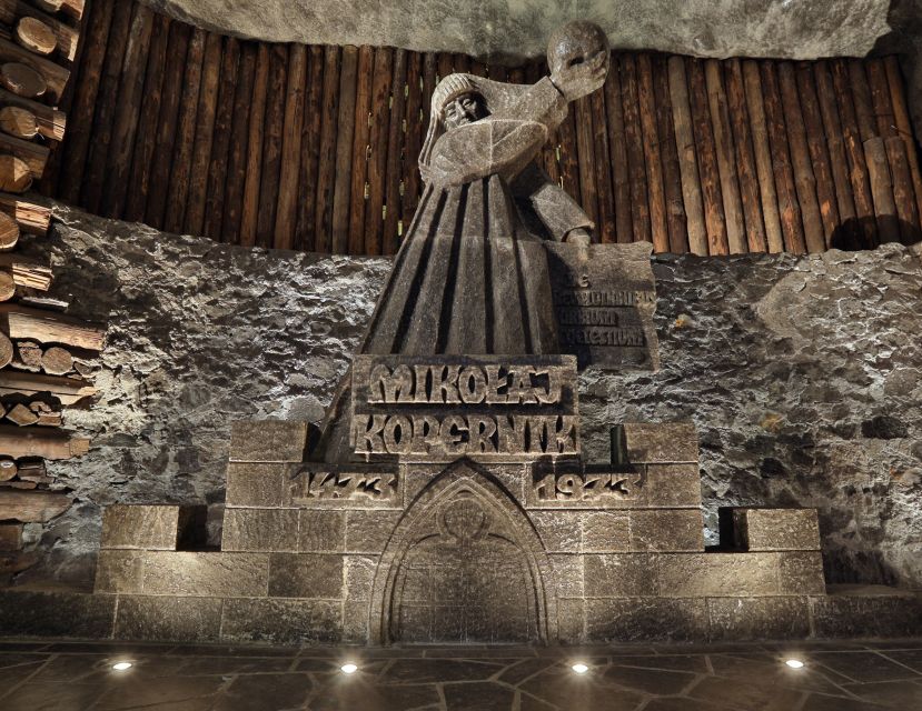 Krakow: Auschwitz-Birkenau & Wieliczka Salt Mine with Lunch - Krakow pickup and the timing reality for Auschwitz entry