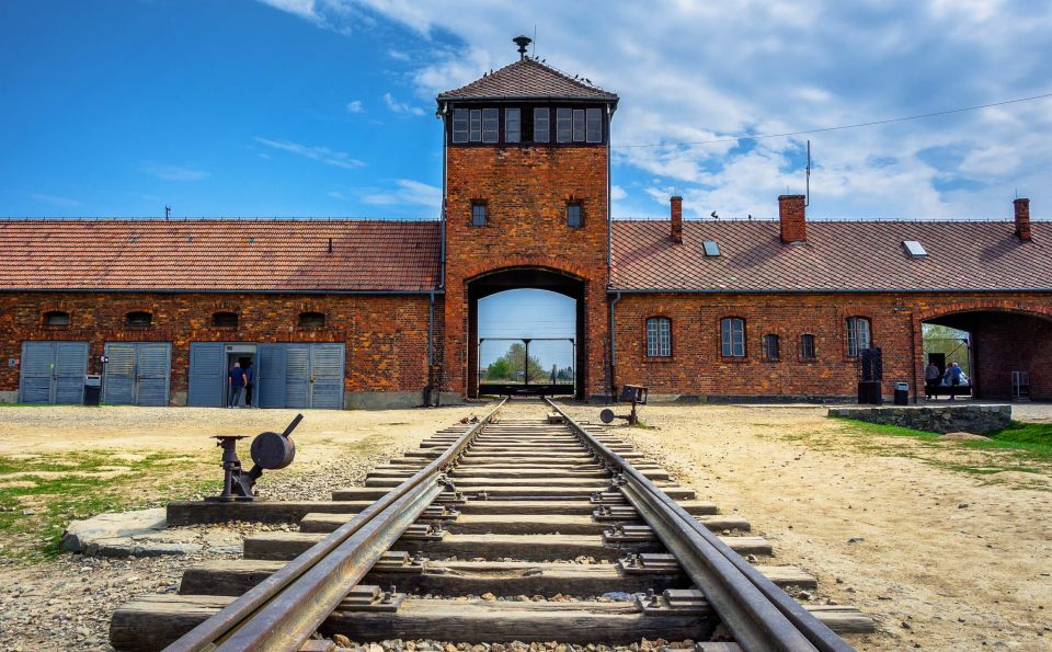 Krakow: Auschwitz Guided Tour with Optional Hotel Pickup - Krakow to Auschwitz: a day trip that runs like a schedule