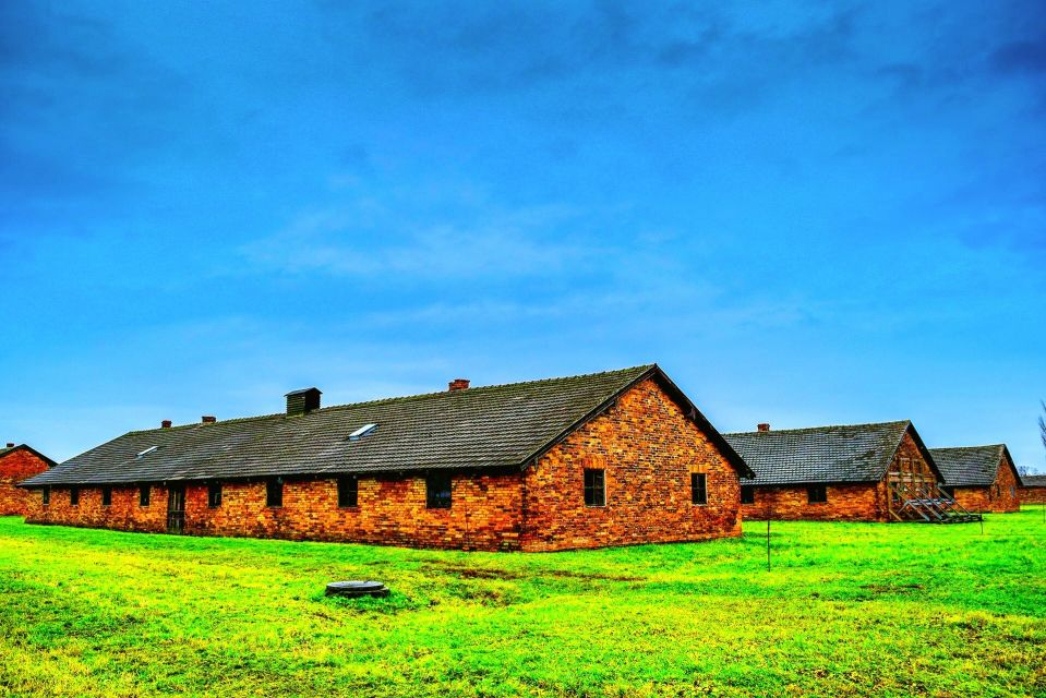 Krakow: Auschwitz Guided Tour with Optional Hotel Pickup - What you’ll actually see: Auschwitz I first