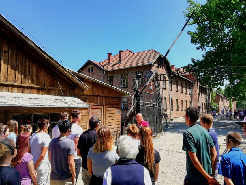 Krakow: Auschwitz Guided Tour with Pickup and Optional Lunch - Lunchbox timing: a short break you can actually use