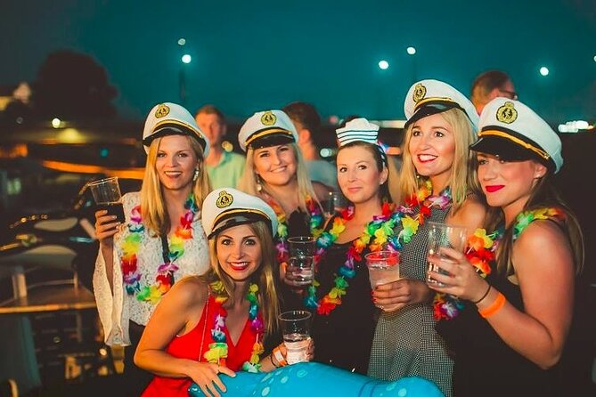 Krakow Boat Party - Old Town Square club crawl: how the VIP entry works
