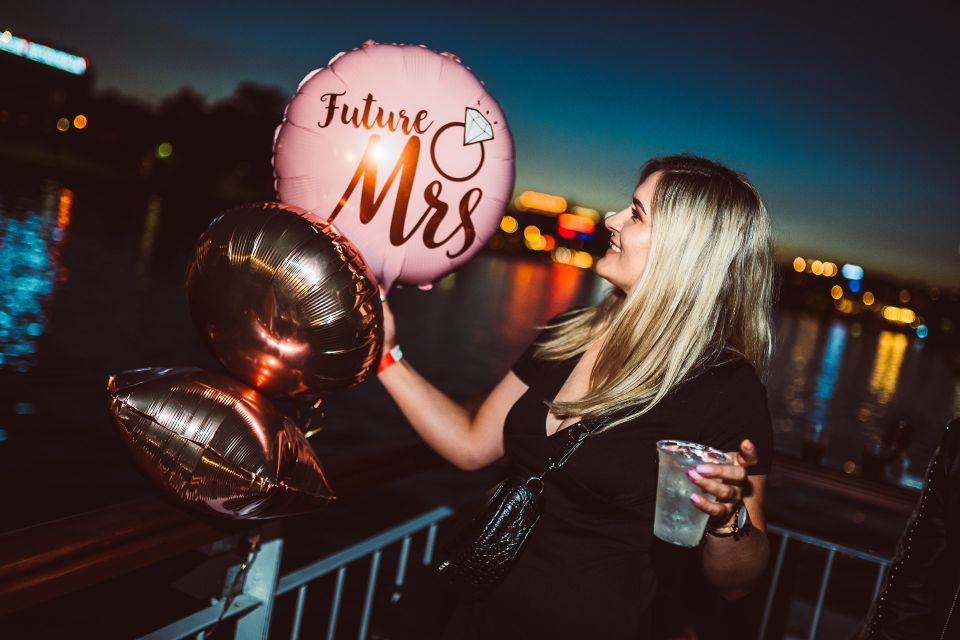 Krakow: Boat Party with Unlimited Drinks - After the cruise: how the VIP club stops keep you out of line