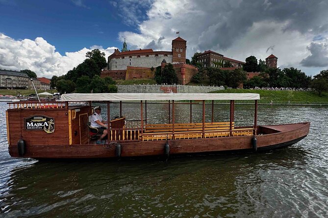 Krakow by night 60 minutes cruise The Vistula River Krakow - Price and value: what $25.30 buys you in real terms