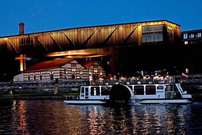 Krakow by night 60 minutes cruise The Vistula River Krakow - The route in human terms: from Wawel area toward Kazimierz