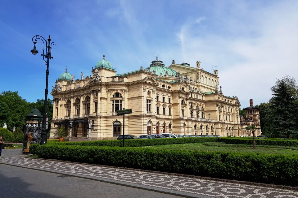 Krakow: City Tour by Electric Golf Cart - Podgórze and the ghetto landmarks: Ghetto Heroes Square to Eagle Pharmacy