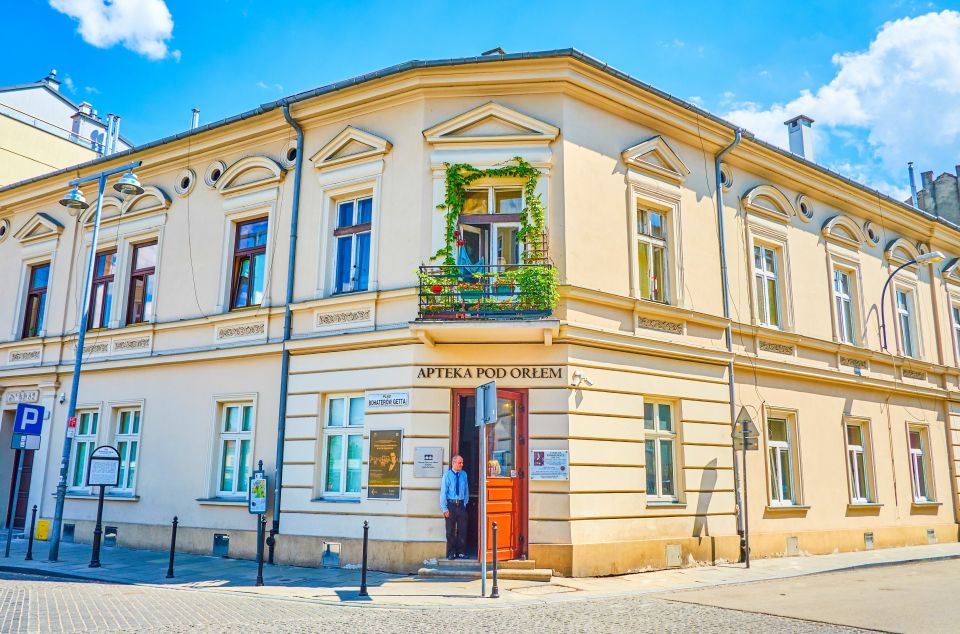 Krakow: Electric Car Sightseeing Tour - Key Things You’ll Notice on This Krakow Electric Car Tour