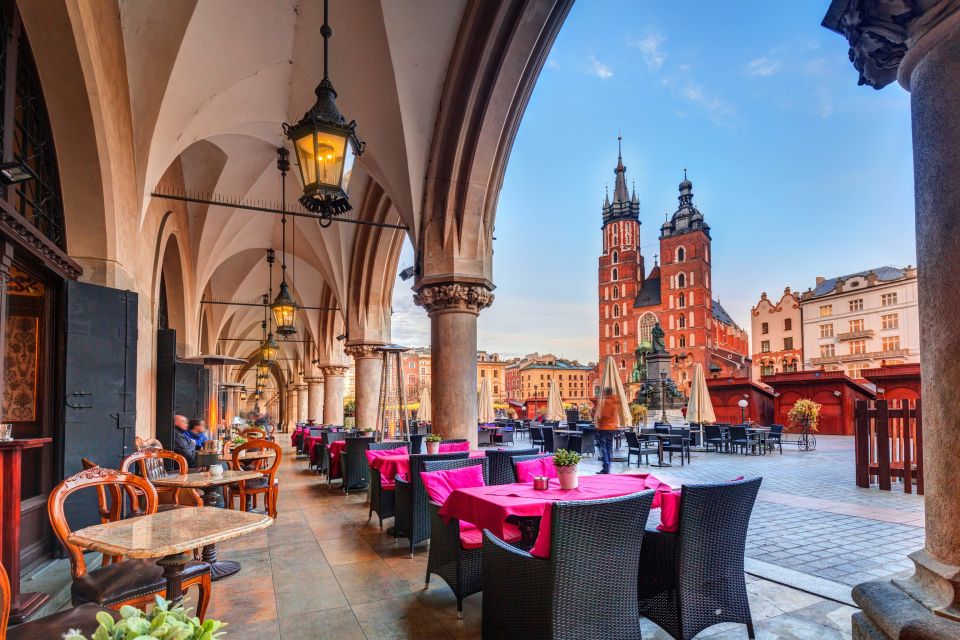 Krakow: Electric Car Sightseeing Tour - Kazimierz and the Jewish Quarter: Churches, Synagogues, and City-Layering