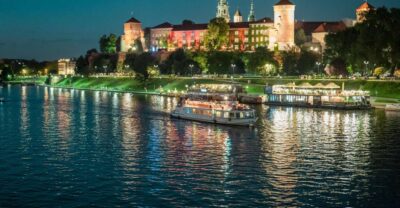 Krakow: Evening Cruise with a Glass of Wine - Finding Kapitan Victor by Sheraton: the pier is right by the action