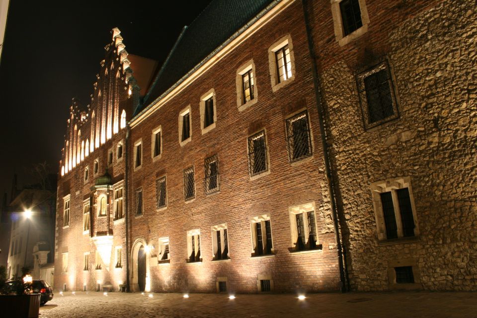 Krakow: Evening Walking Tour with Spooky Stories - St. John Street to the Big Academics: Collegium Maius in the Mix