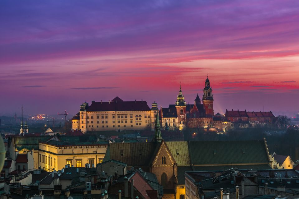 Krakow: Evening Walking Tour with Spooky Stories - Where You Start: Hotel Polski pod Białym Orłem, Right After Sunset