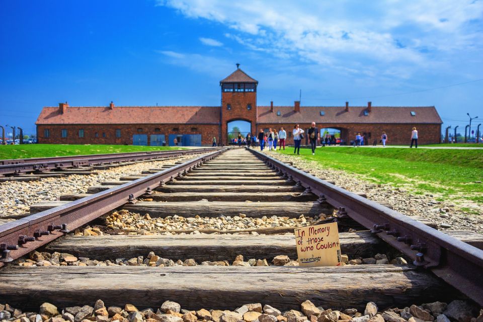 Krakow: Guided Auschwitz Birkenau Tour - The long day starts with the Straszewskiego 14 meeting point