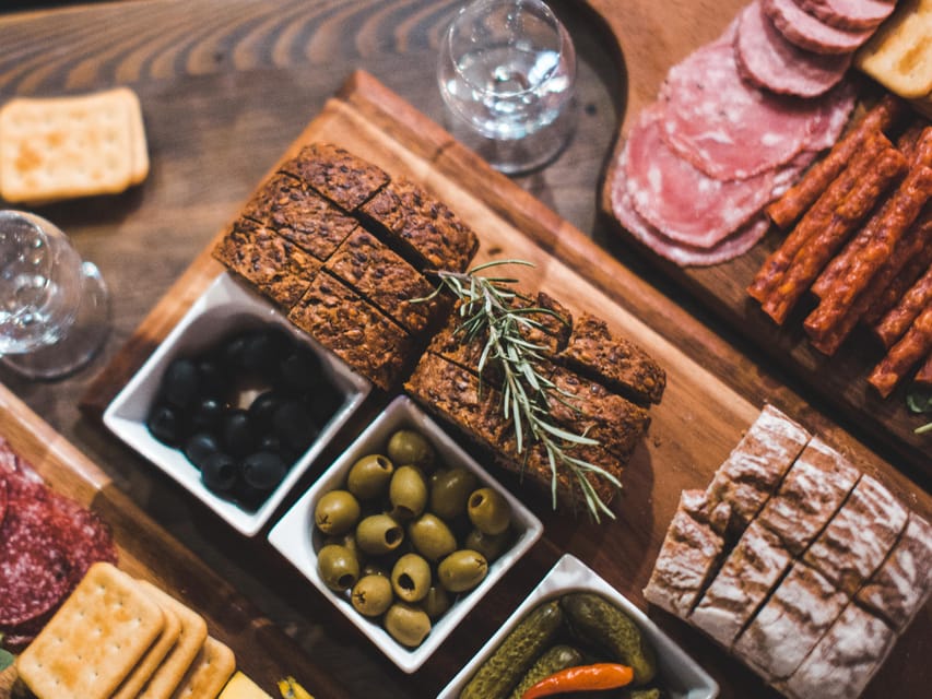 Kraków: Guided Vodka Tour with Food and Drink Tastings - Kraków Vodka Scene, Covered in 2.5 Hours