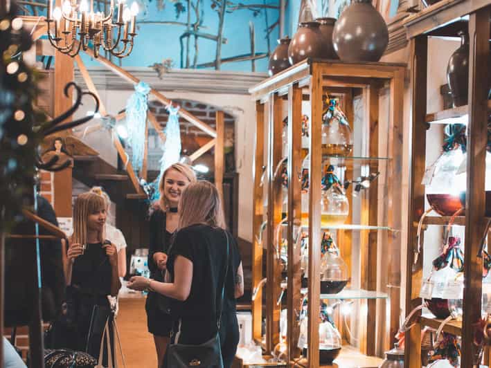 Kraków: Guided Vodka Tour with Food and Drink Tastings - The Flavored Vodka Stops: Homemade Café and 200+ Varieties