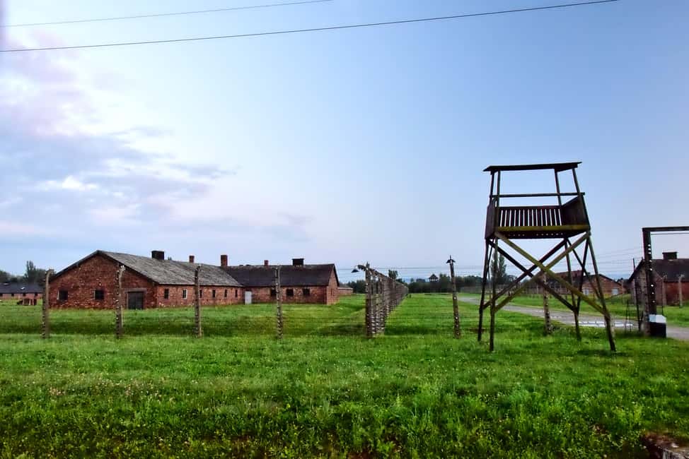 Krakow: Last Minute Auschwitz-Birkenau Guided Tour - Why This Auschwitz-Birkenau Day Trip Feels So Well-Managed