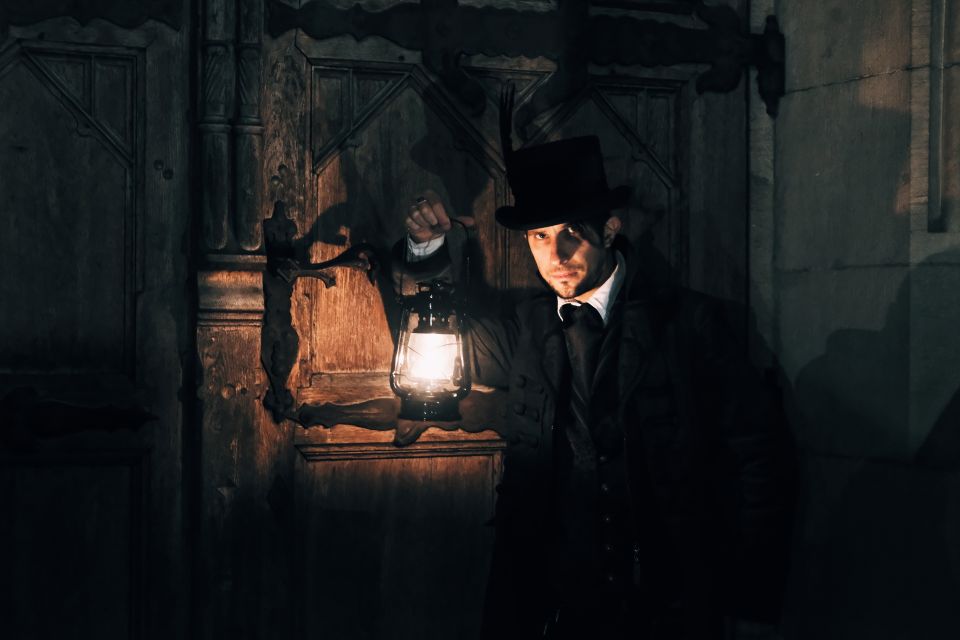 Krakow: Legends and Tales of Old Town Walking Tour - From Plac Mariacki to lantern-lit legends: where the walk begins
