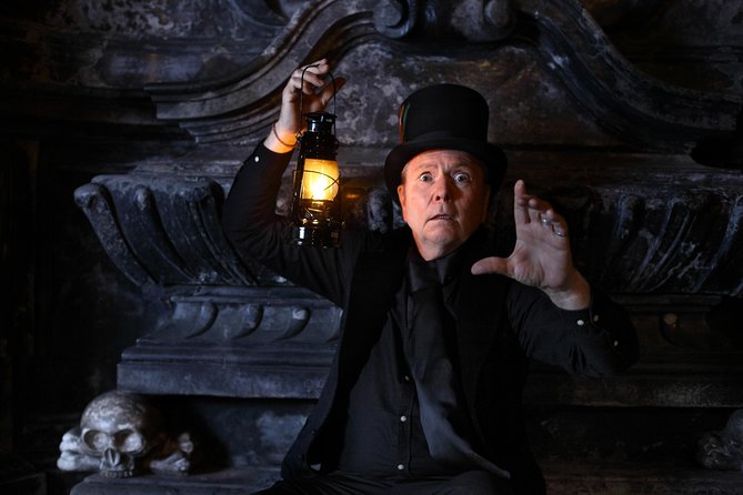 Krakow Night Tour: Ghosts, Vampires and Legends of the Old Town - Small group size (max 25) and how it changes the feel