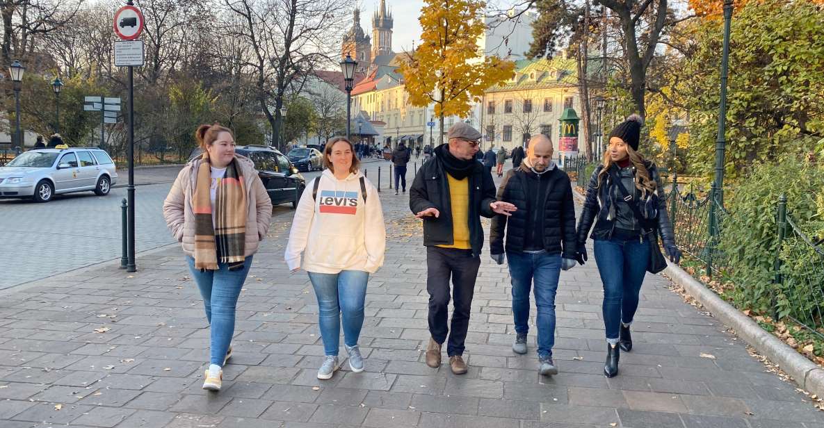 Krakow: Old Town Highlights Walking Tour - The guide experience: multilingual, friendly, and good at follow-up questions