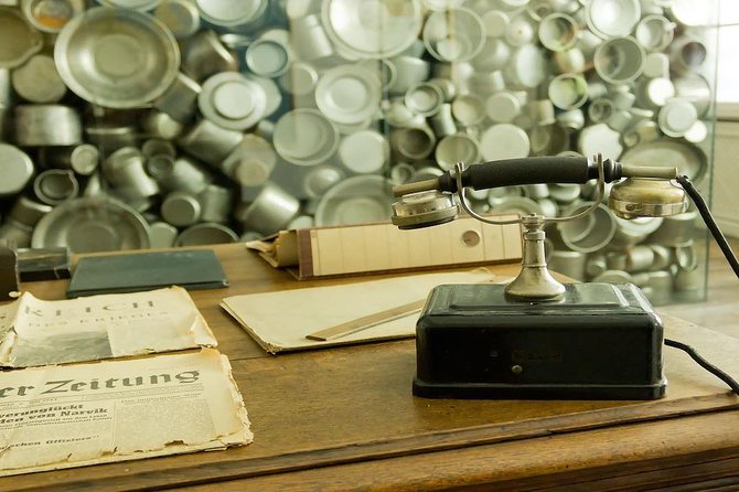 Krakow Schindler's Factory Guided Tour with Admission Ticket - Where to Meet at Lipowa 4 (and How to Avoid Getting Stuck in Chaos)