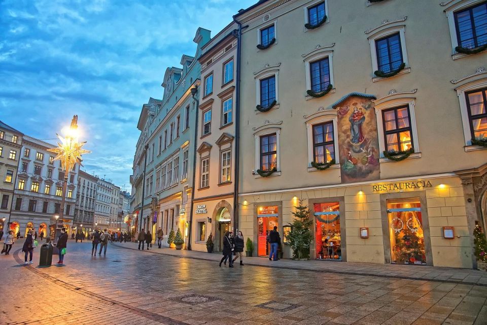 Krakow: St. Mary's Basilica visiting with short guided walk - Key highlights you’ll feel right away
