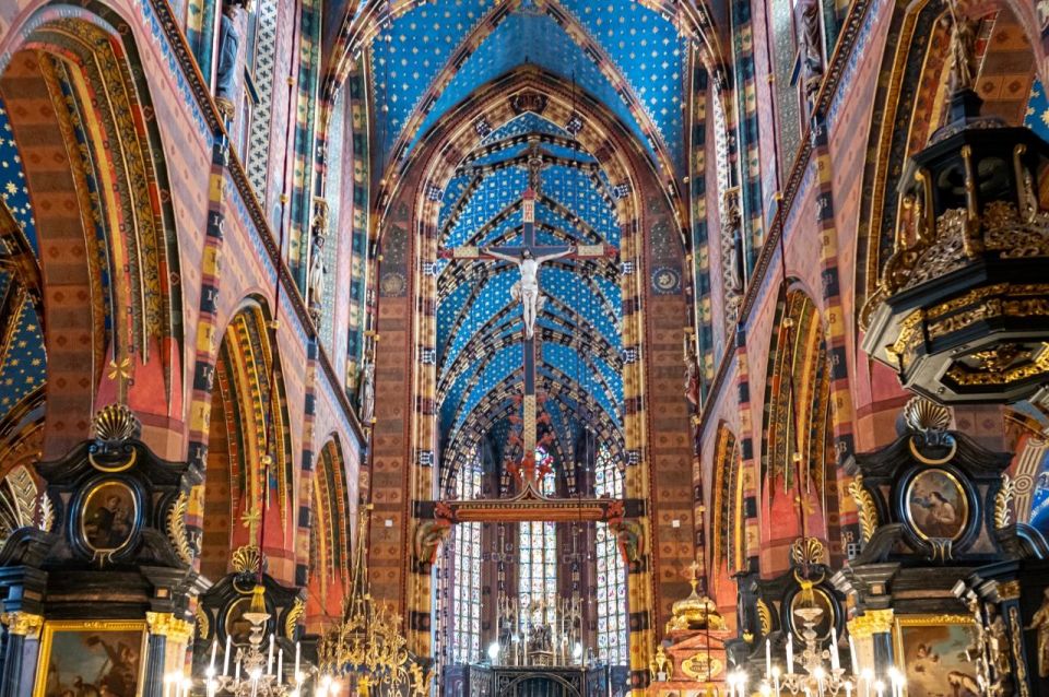 Krakow: St. Mary's Basilica visiting with short guided walk - Who this tour suits best (and who might want a different plan)