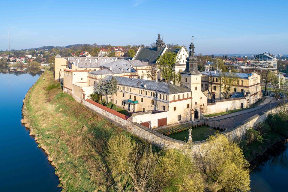 Krakow: Vistula River Cruise with Historical Views - Kościuszko Mound, Schloss Wartenberg, and the stretch of landmarks
