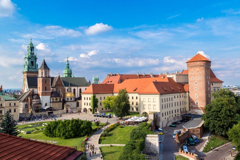 Krakow: Wawel Castle and Cathedral Guided Tour - The castle portion: what 2 hours really covers
