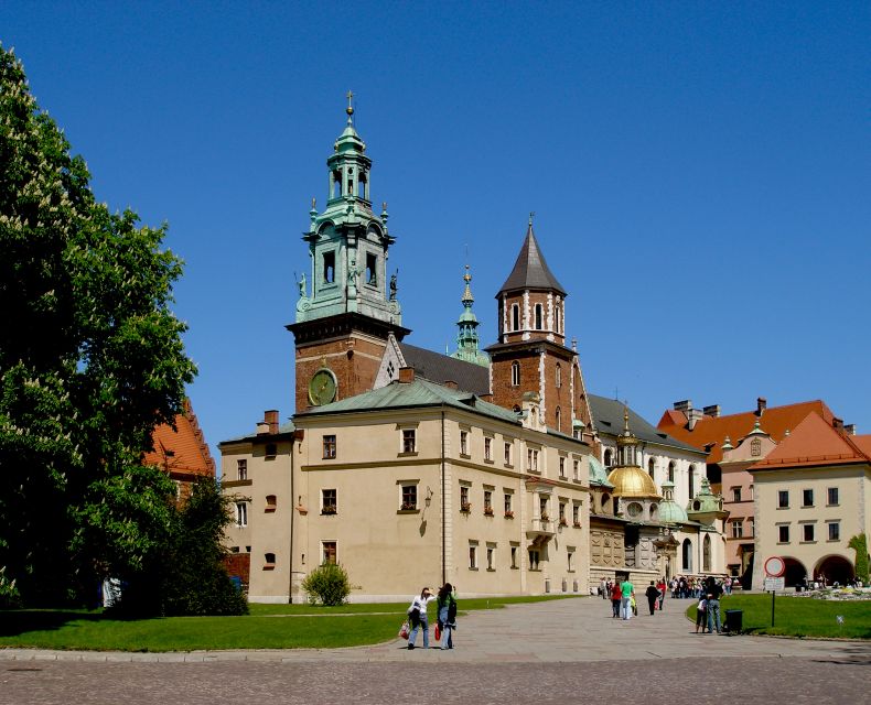 Krakow: Wawel Castle and Cathedral Guided Tour - Price and value: what $57 buys you in real time