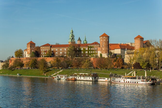Krakow: Wawel Castle & Cathedral Guided Tour - Meeting point and timing: how to avoid the first annoyance