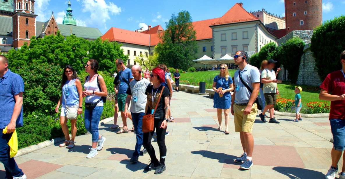 Krakow: Wawel Castle Guided Tour with Entry Tickets - Key Things You’ll Notice Right Away