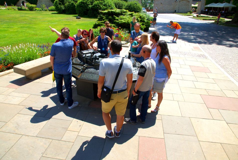 Krakow: Wawel Castle Guided Tour with Entry Tickets - Wawel Castle Gets Personal in 1–2 Hours