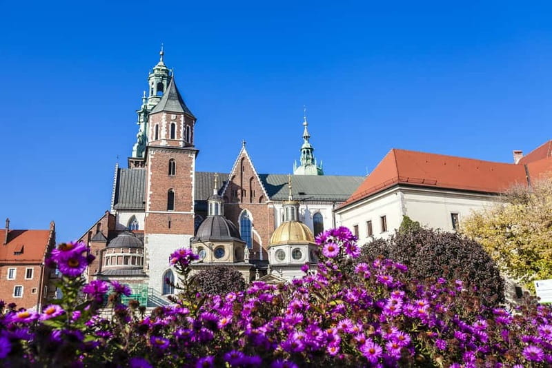 Krakow: Wawel Hill Audioguide Tour - Crown Treasury and Armory: seeing the roles without extra ticketing